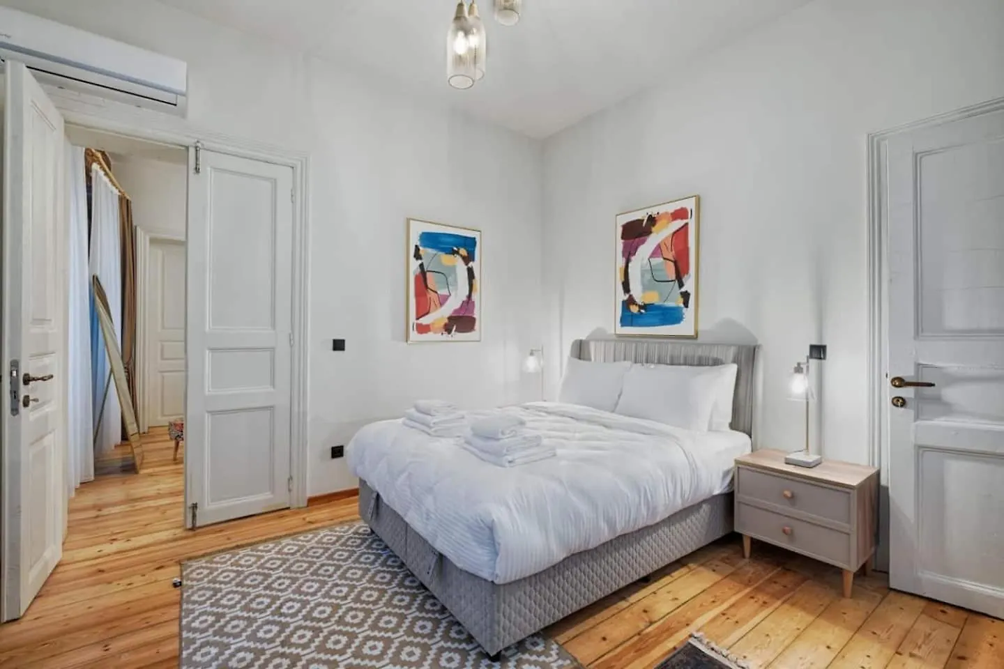 Spacious Rustic 2 Bedroom Few Steps From Galata Tower Istanbul