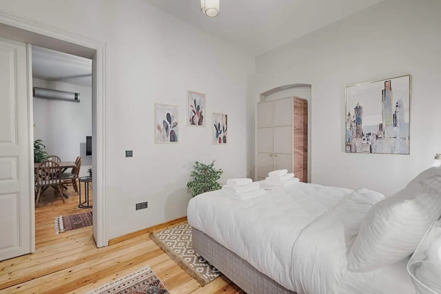 Spacious Rustic 2 Bedroom Few Steps From Galata Tower Istambul