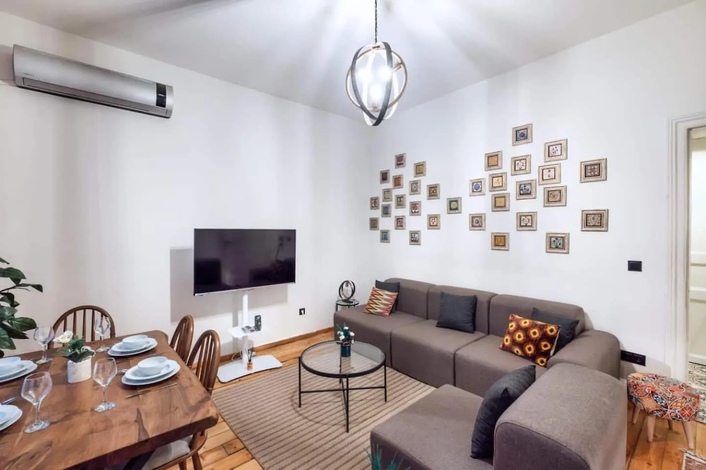 Spacious Rustic 2 Bedroom Few Steps From Galata Tower Istambul Appartement